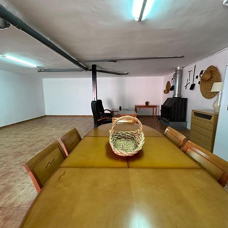 Villa Casa Grande De Tres Plantas Con Parking Gratis Linares  Esterno foto